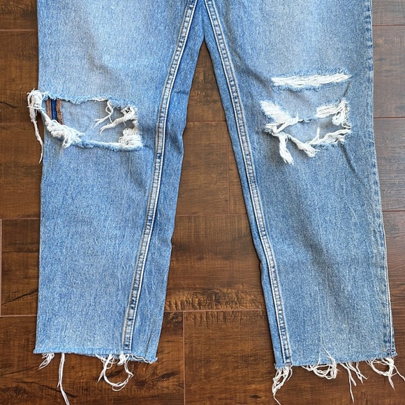 H&M // Slim Mom High Ankle Jeans // US 8 - Picture 4 of 6